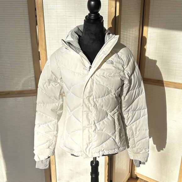 The North Face Summit Series Women's Ski or Snowboard Jacket - Picture 1 of 12